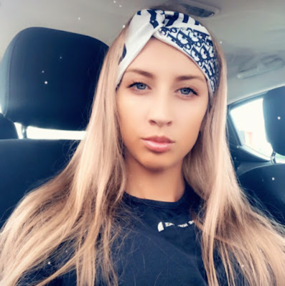 Meet your Posher, Bambi - Picture 1 of 1